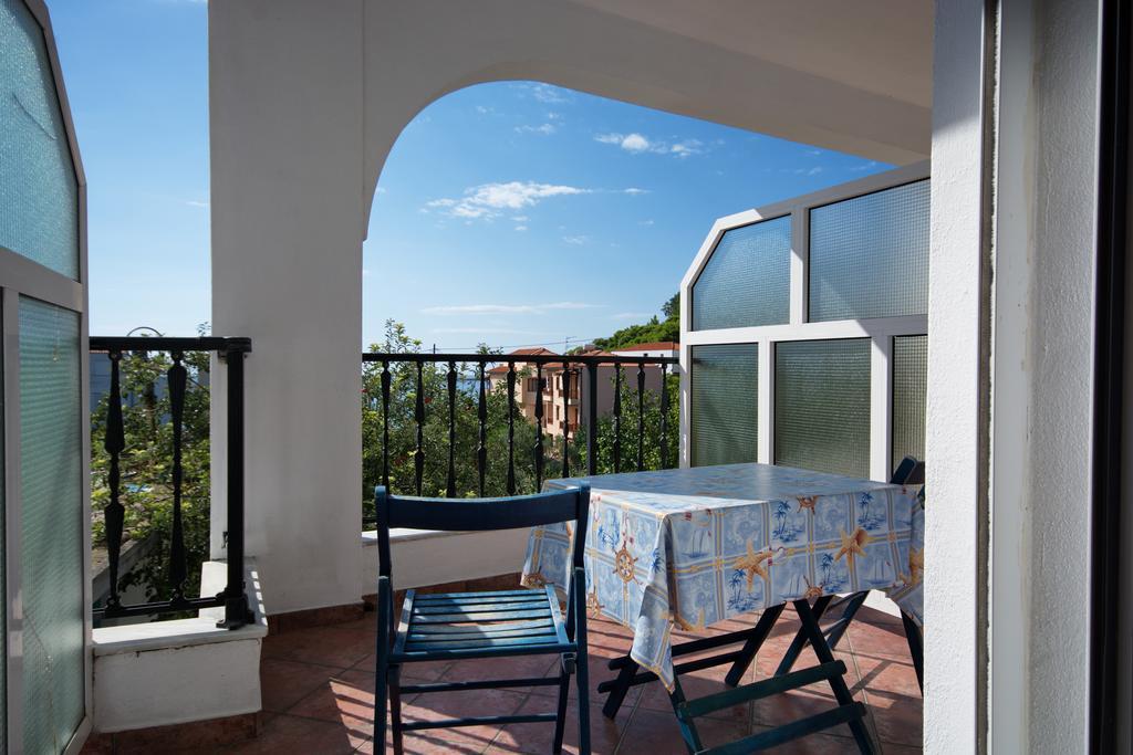 Studios Nelli Alonissos Патітірі Номер фото