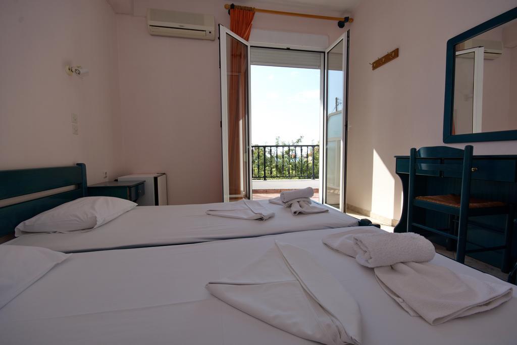 Studios Nelli Alonissos Патітірі Номер фото