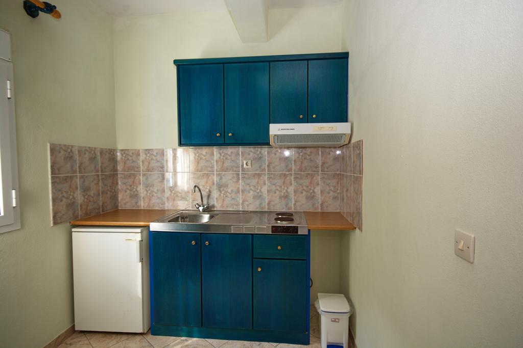 Studios Nelli Alonissos Патітірі Номер фото